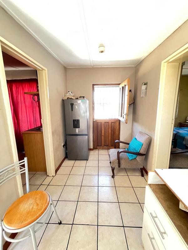 2 Bedroom Property for Sale in Newclair Western Cape